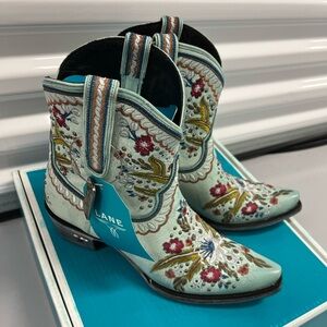 Lane Western Boots “Chloe” Bootie Sz. 10.5 **NIB** in Dusty Turquoise